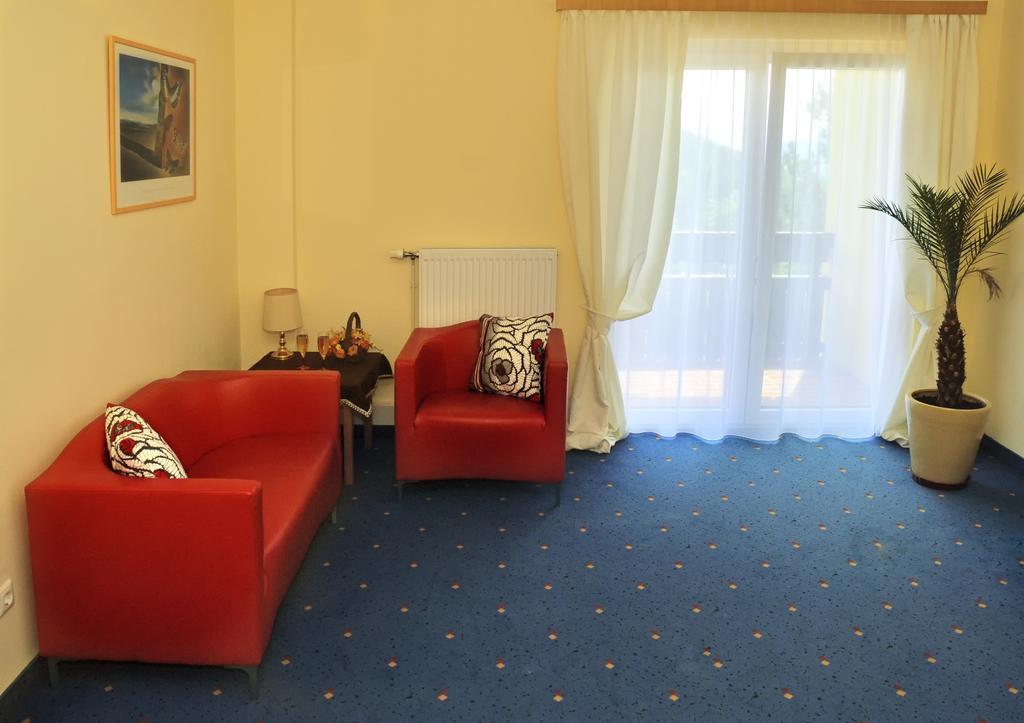 Bellis Hotel Sankt Urban Εξωτερικό φωτογραφία